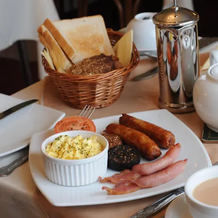 Castle Гостевой дом 4*