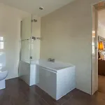 キャッスル ゲストハウス 4*