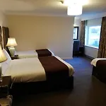 キャッスル ゲストハウス 4*